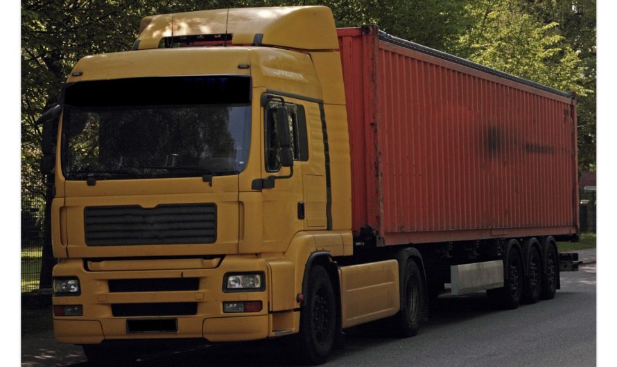 How Truck Drivers in India Can Save Time and Money by Booking Loads Online