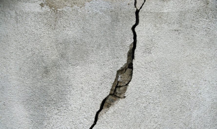 Breaking It Down: Different Types of Concrete Cracks Demystified